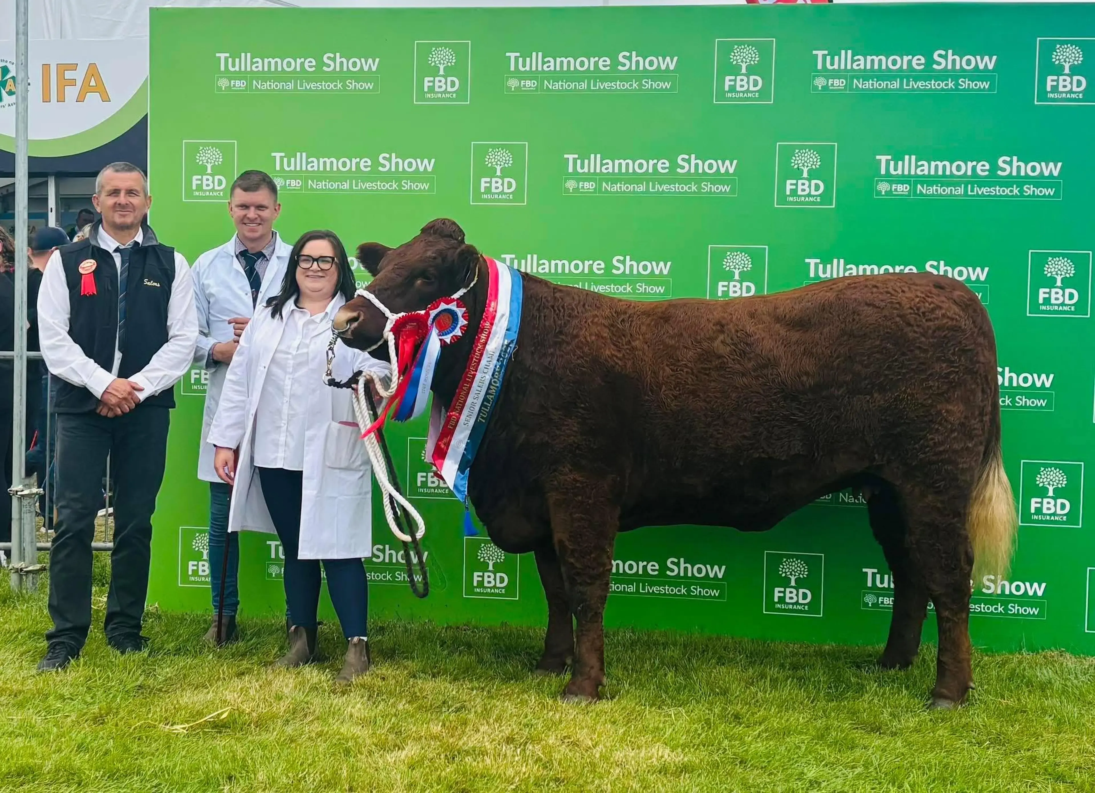 Catherine Minogue's Overall Saler Champion sired by Montesqieu (SA6253) 
